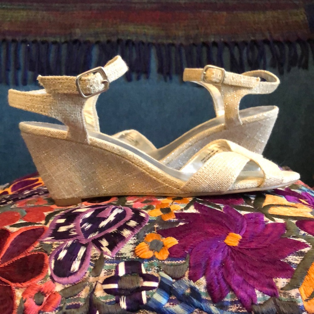 Predictions wedge heels Women’s 7.5